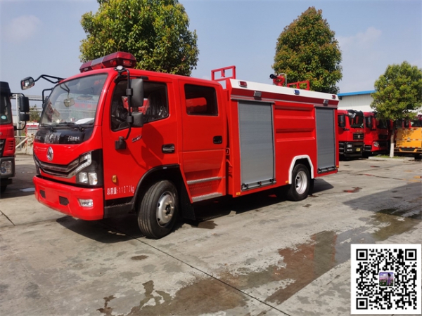 國六東風5噸水罐消防車